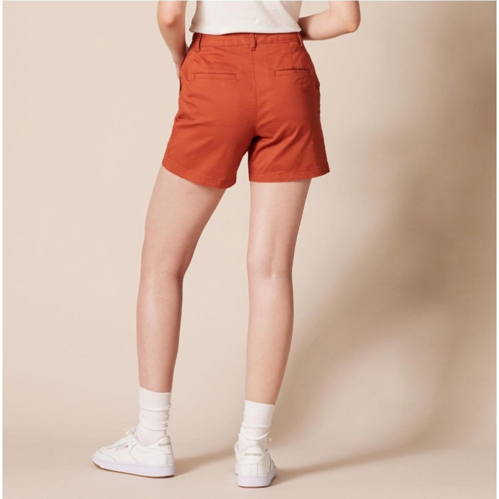Amazon Essentials Women's Mid-Rise Slim-Fit 5 Inch Inseam Khaki Short - Picture 3 of 5
